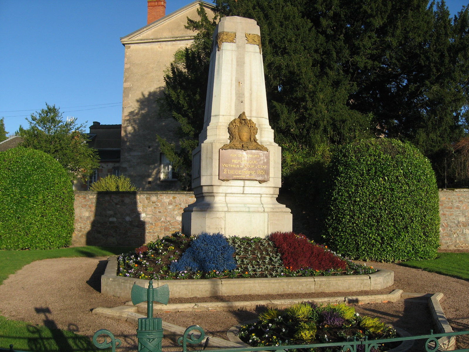Monument Coup dEtat du 2 Décembre 1851 001